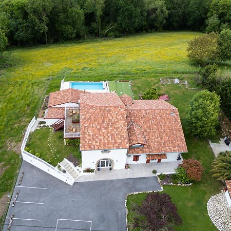 Bed & Breakfast Perbos 1556 La Bastide-Clairence エクステリア 写真