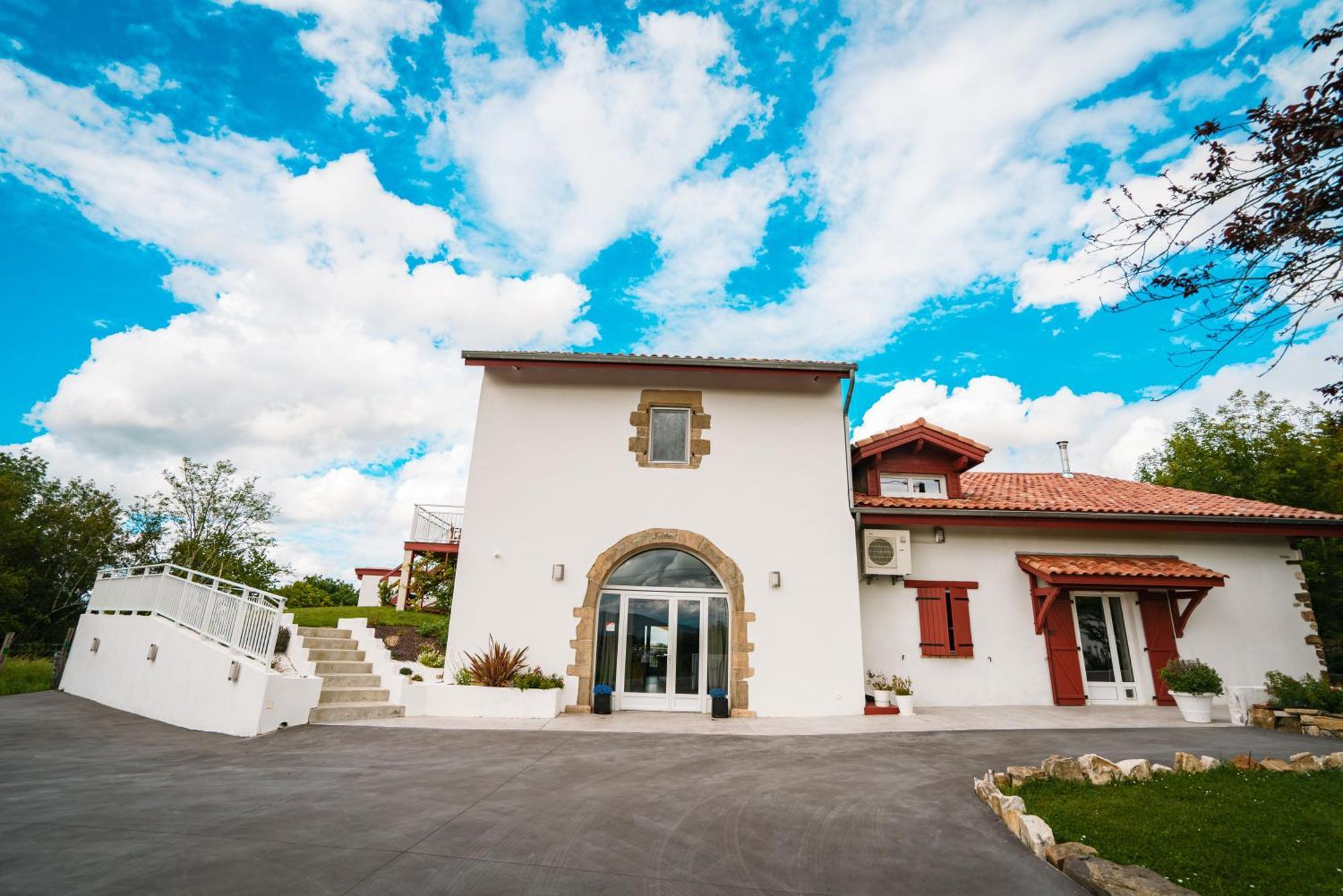 Bed & Breakfast Perbos 1556 La Bastide-Clairence エクステリア 写真