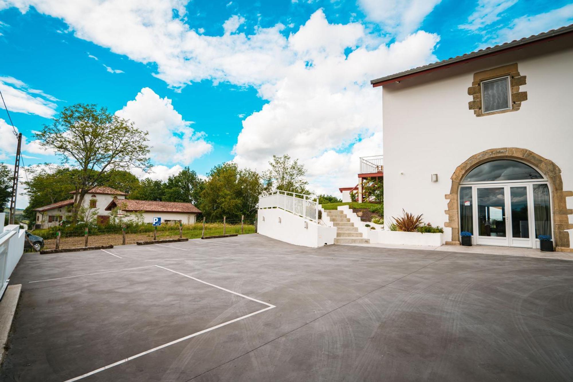 Bed & Breakfast Perbos 1556 La Bastide-Clairence エクステリア 写真
